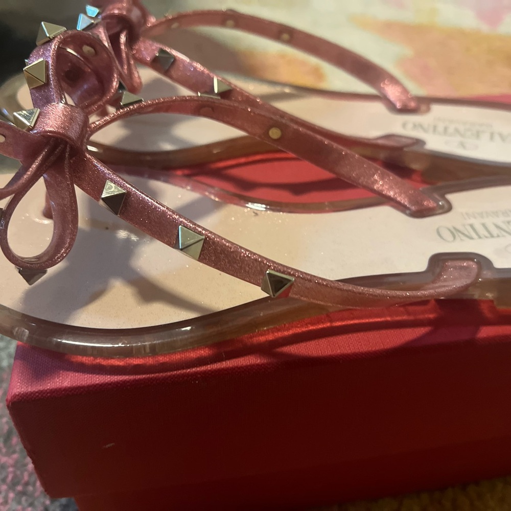 Valentino Pink Sandals thongs rock stud Bow Design - Picture 3 of 6